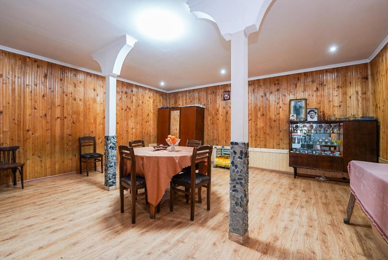 Bori'S Guesthouse Ushguli Exteriör bild